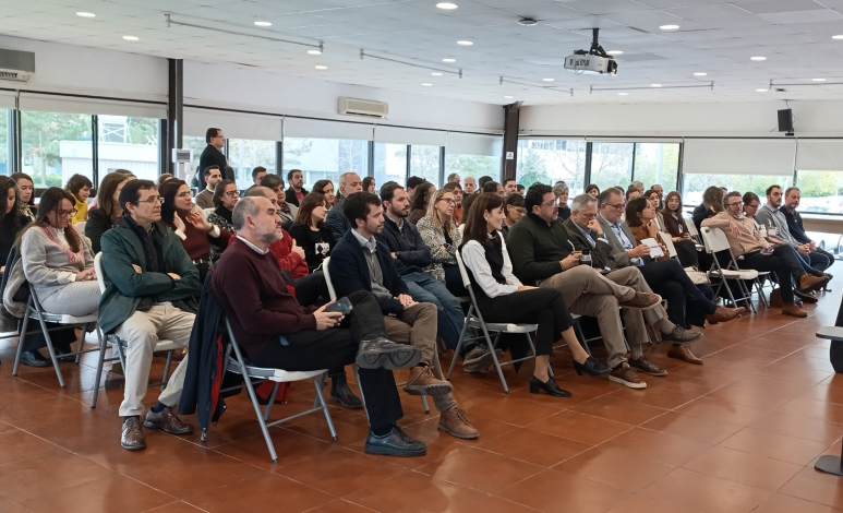 Público asistente al evento Foto del público asistente a la actividad entre ellos autoridades de SENCI, Presidencia, U+I, ANII