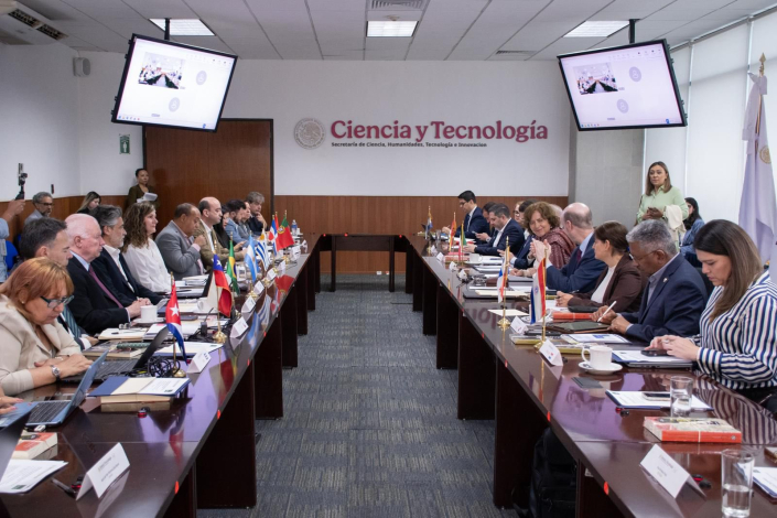 CYTED avanza en su agenda estratégica de cooperación científica Vista general de la sala donde delegaciones iberoamericanas trabajan sobre la agenda estratégica de