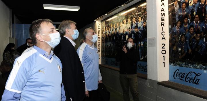 Delegación israelí - Visita estadio Centenario