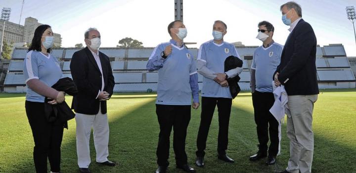 Delegación israelí - Visita estadio Centenario
