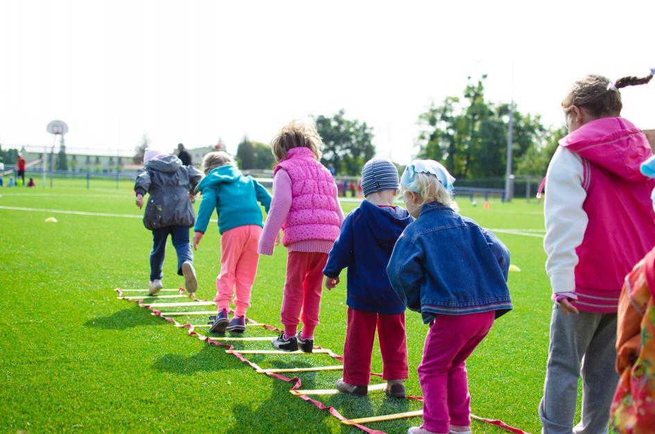 Niños jugando