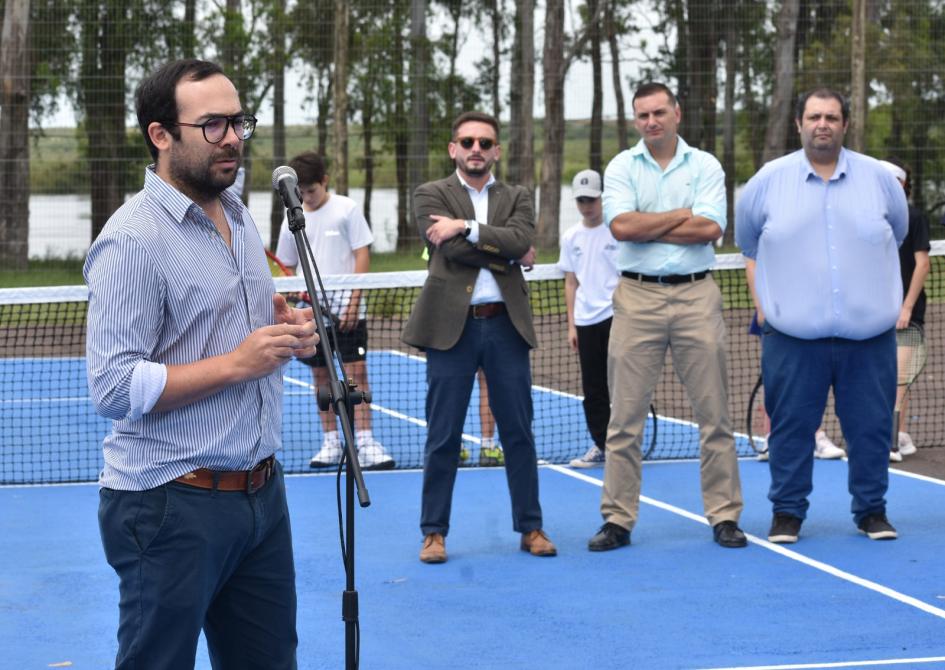 Autoridades de la Senade en inauguracion de Centro Regional de Desarrollo del tenis Autoridades de la senade en Inauguración de Centro Regional de desarrollo de tenis