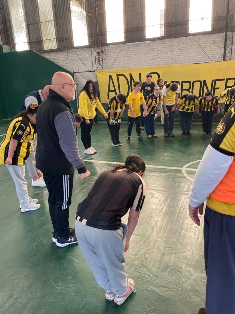 Sensei Novack en Fundación Caminos Sensei Novack en Fundación Caminos