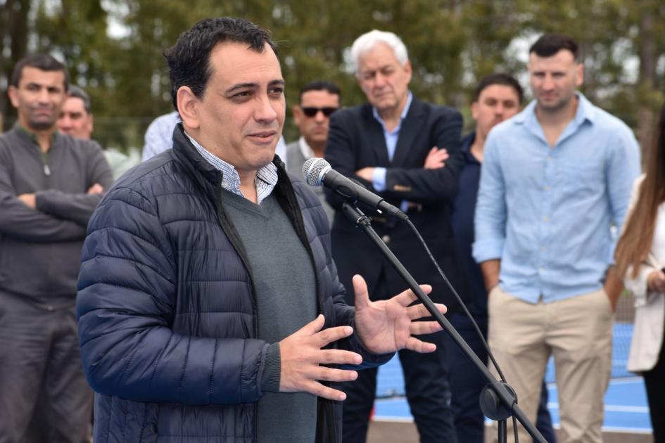 Autoridades de la Senade en Inauguración de Centro Regional de tenis