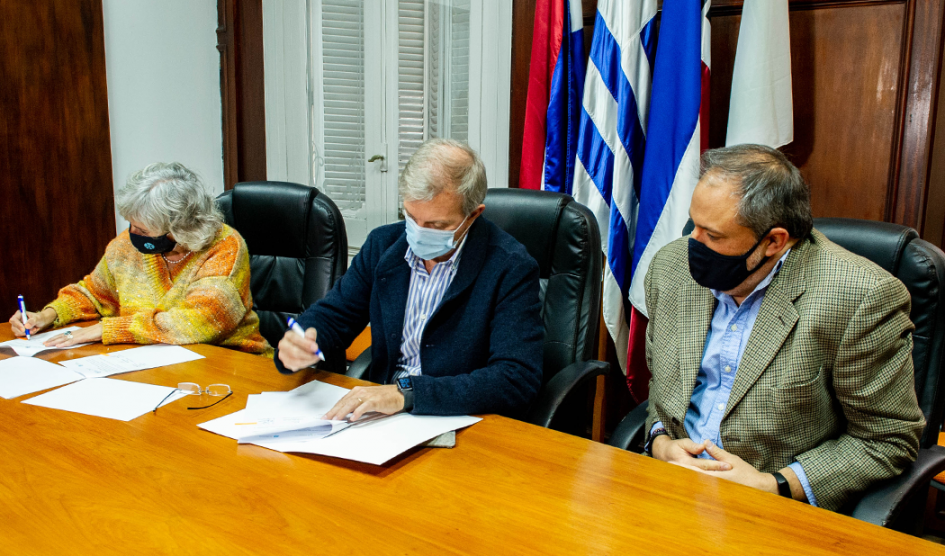 Firma de Convenio SND-Escuela de Nutrición