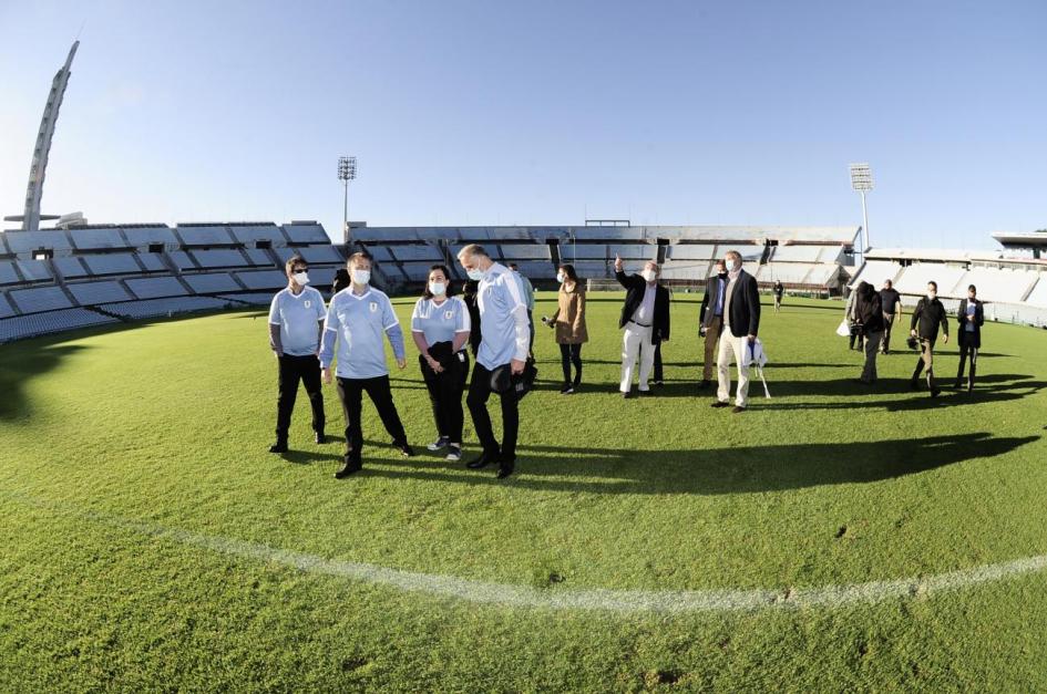 Delegación israelí - Visita estadio Centenario