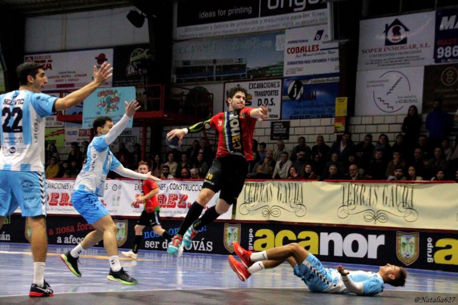 Jugador de Handball en la cancha Jugador de Handball en la cancha