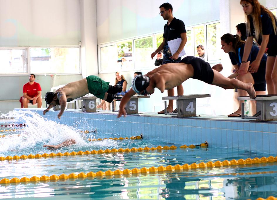 Inicio de competencia en Piscina Inicio de competencia en piscina