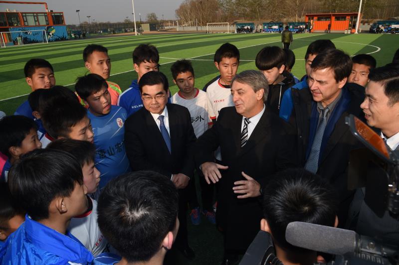 Inauguración de canchas en China Inauguración de canchas en China