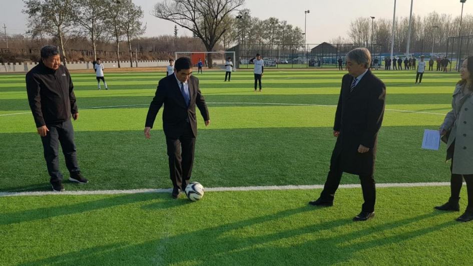 Inauguración de canchas en China