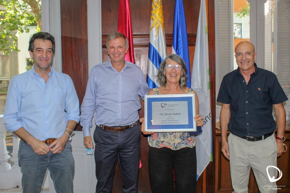Reconocimiento a Inspectoras Reconocimiento a Inspectoras
