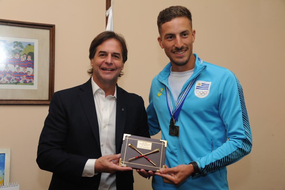 Lacalle Pou mantuvo encuentro con el remero uruguayo Felipe Klüver Lacalle Pou mantuvo encuentro con el remero uruguayo Felipe Klüver