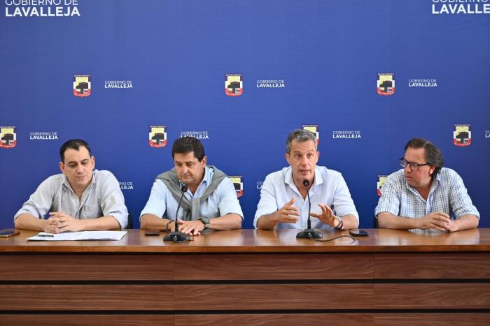 Firma de Convenio entre la Senade y la Intendencia de Lavalleja