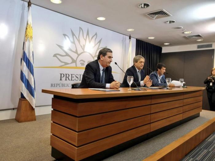 Fernando Cáceres durante el anuncio de la donación al deporte.