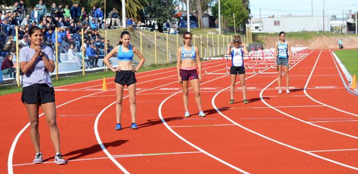 Primer carrera a punto de comenzar Primer carrera a punto de comenzar