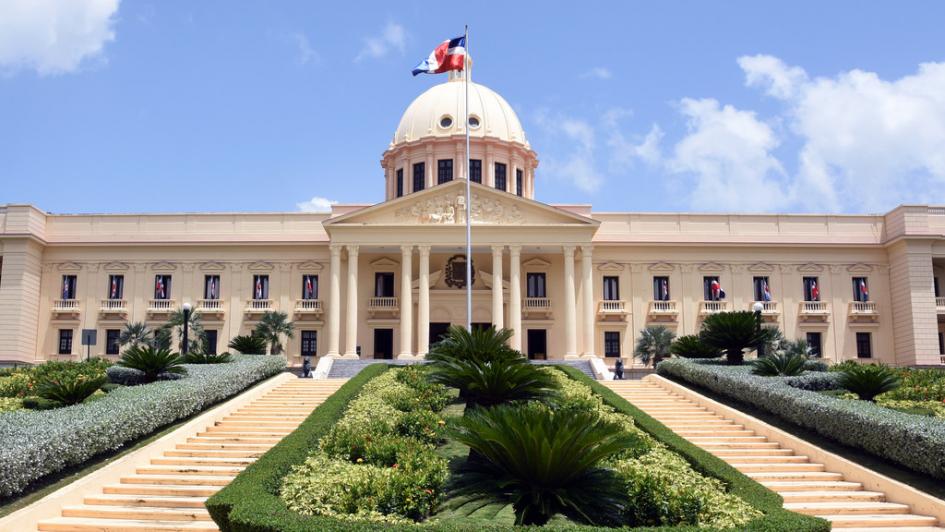 Informe de evaluación mutua de República Dominicana Imagen de palacio de gobierno República dominicana