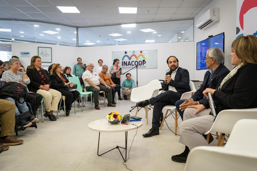Participantes de la mesa de apertura