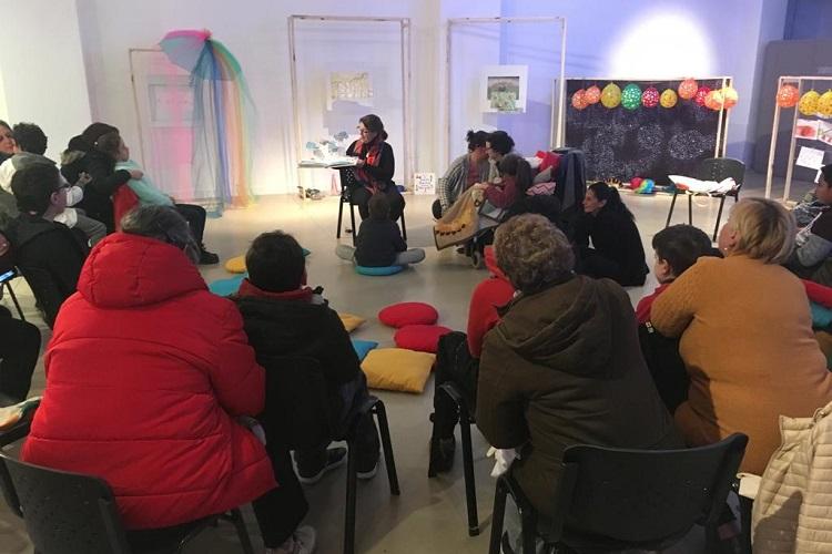 Narradora oral Nire Collazo en el Espacio Idea en actividad por el dia de la niñez Narradora oral Nire Collazo en el Espacio Idea en actividad por el dia de la niñez