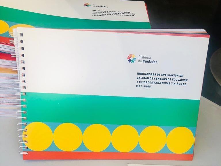 Portada de Indicadores de Evaluación de calidad de centros de educación y cuidados de 0 a 3 años Portada de Indicadores de Evaluación de calidad de centros de educación y cuidados de 0 a 3 años