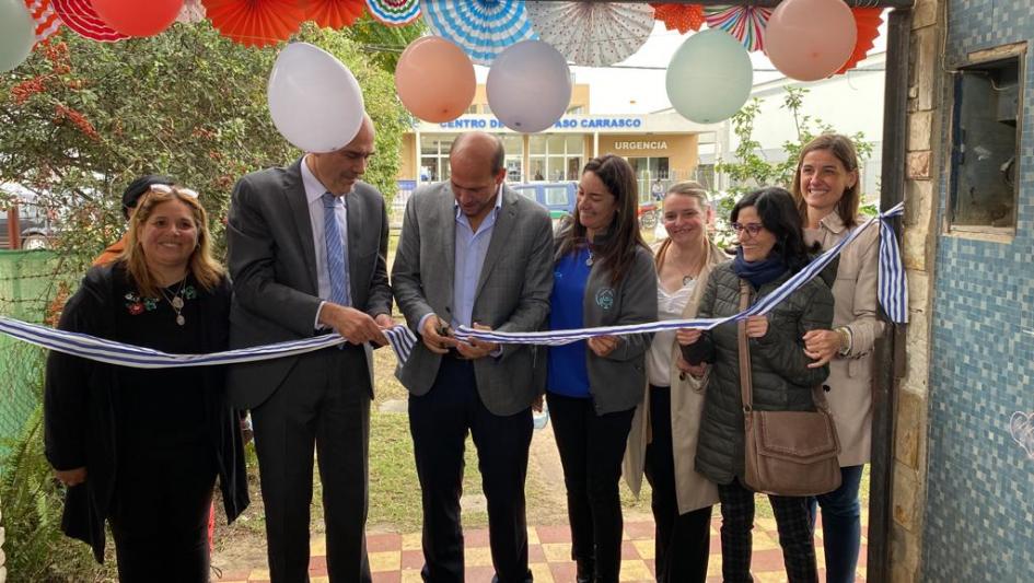 Corte de cinta de la Casa Comunitaria de Cuidados "María Abella"