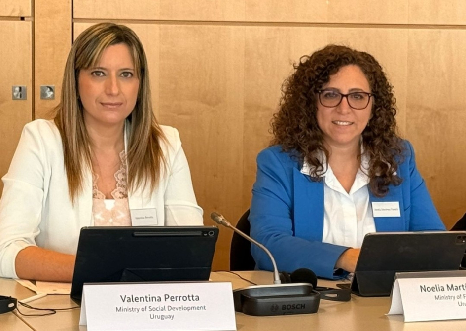 Valentina Perrotta (MIDES) y Noelia Martínez (Cancillería)