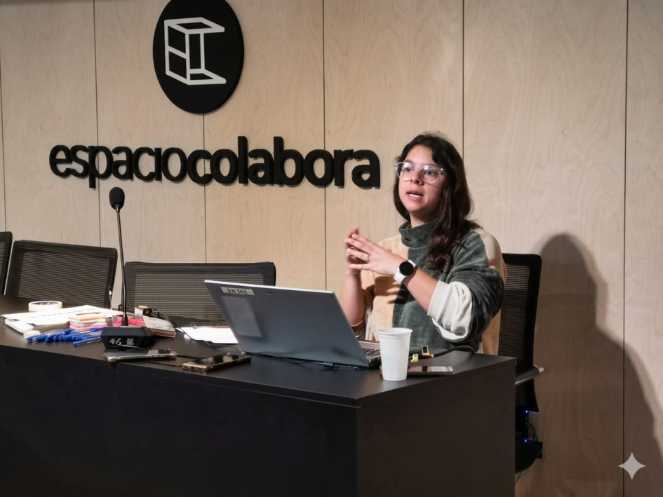 Expone Valentina Ríos (CIEDUR)