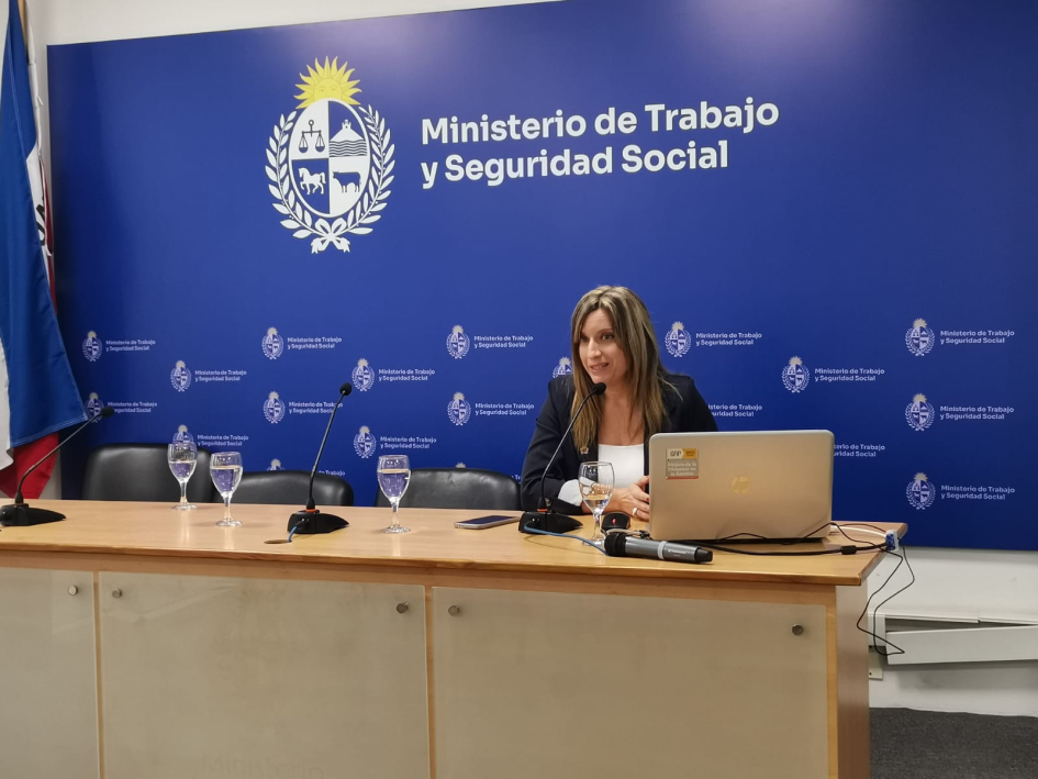Construcción de un Marco Nacional de Cualificaciones, evento en MTSS Adjunta a la dirección de Secretaría de Cuidados, Valentina Perrotta