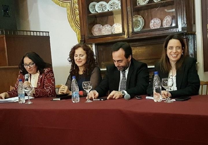 Intercambio de experiencias de cooperación internacional del Sistema de Cuidados en Rosario y Paraguay Intercambio de experiencias de cooperación internacional del Sistema de Cuidados en Rosario y Paraguay