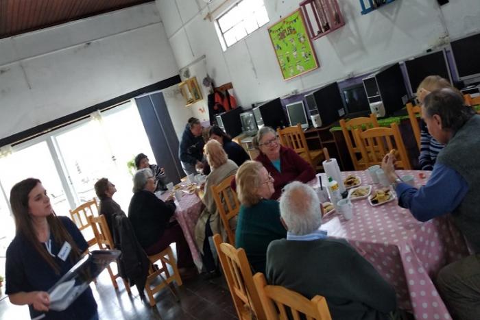 Primera jornada del centro de día de Juan Lacaze para personas mayores de 65 años