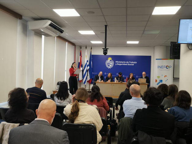 expositores y público presente