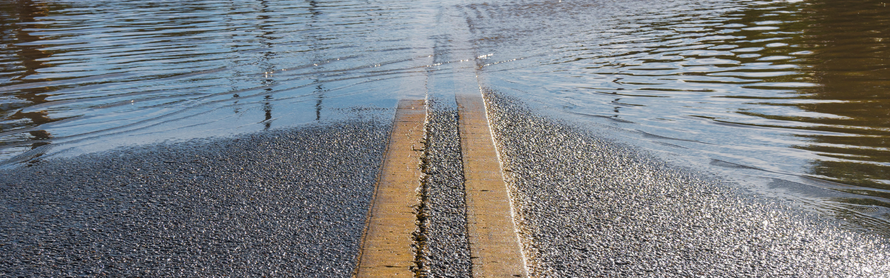 Inundación en una ruta