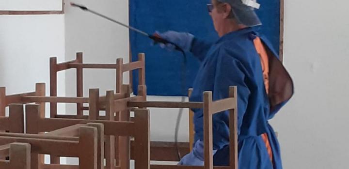 Tareas de desinfección preventiva en escuelas rurales de Soriano