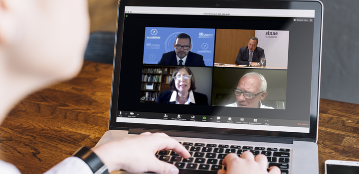 Webinar sobre la gobernanza del riesgo con la presencia de los expertos internacionales: Allan Lavell, Claudia Natenzon y Raúl Salazar Webinar sobre la gobernanza del riesgo con la presencia de los expertos internacionales: Allan Lavell, Claudia Natenzon y Raúl Salazar