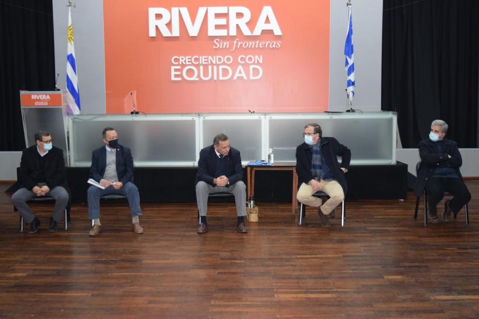 Reunión entre la DNE del Sinae y Cecoed y CDE de Rivera - Imagen: Rynaldo Mora
