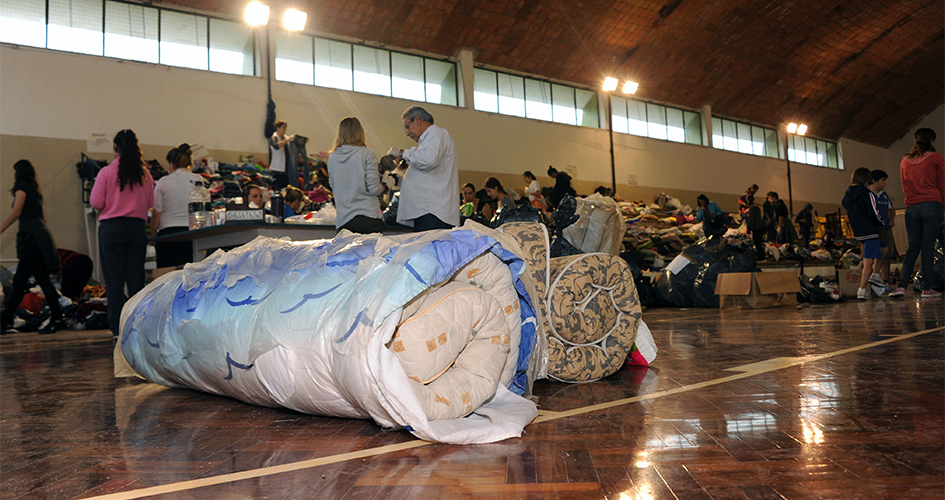 Fuente: Presidencia - Tornado en la ciudad de Dolores 15 de abril de 2016 Tornado en la ciudad de Dolores 15 de abril de 2016