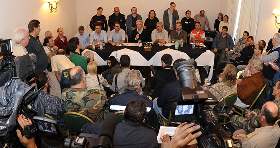 Fuente: Presidencia - Tornado en la ciudad de Dolores 15 de abril de 2016 Tornado en la ciudad de Dolores 15 de abril de 2016