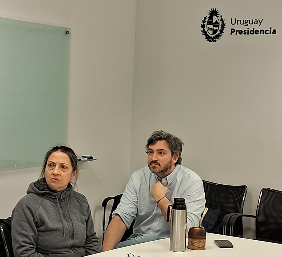 Encuentro sincrónico del curso para docentes "GIR en Uruguay: Recursos para el Abordaje Educativo" Encuentro sincrónico del curso para docentes "GIR en Uruguay: Recursos para el Abordaje Educativo"