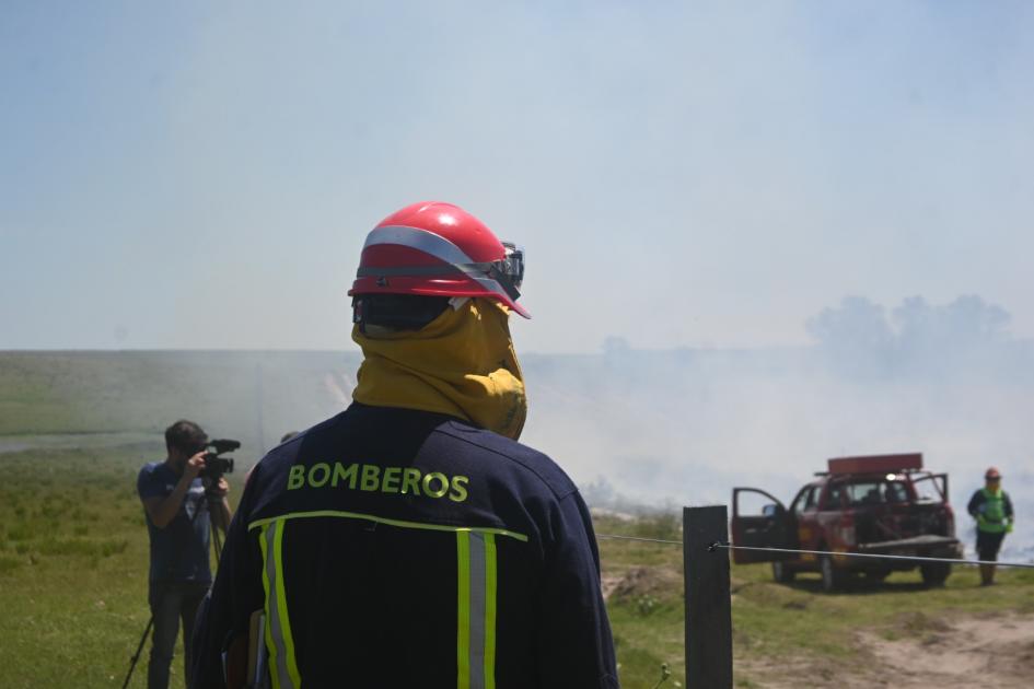 Simulacro de incendio en Orgoroso, Paysandú.