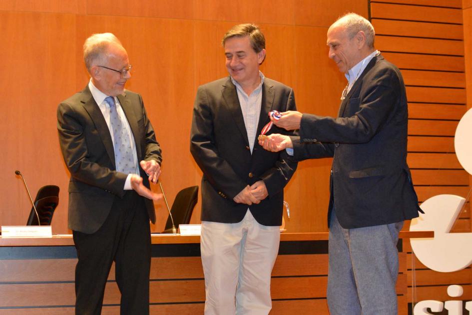 Uruguay recibió a través del Sinae un reconocimiento por su gestión durante la pandemia Uruguay recibió a través del Sinae un reconocimiento por su gestión durante la pandemia