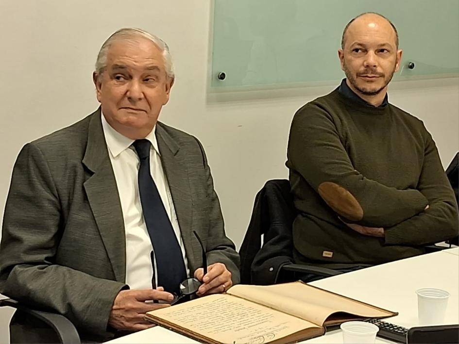 Encuentro sincrónico del curso para docentes "GIR en Uruguay: Recursos para el Abordaje Educativo" Encuentro sincrónico del curso para docentes "GIR en Uruguay: Recursos para el Abordaje Educativo"