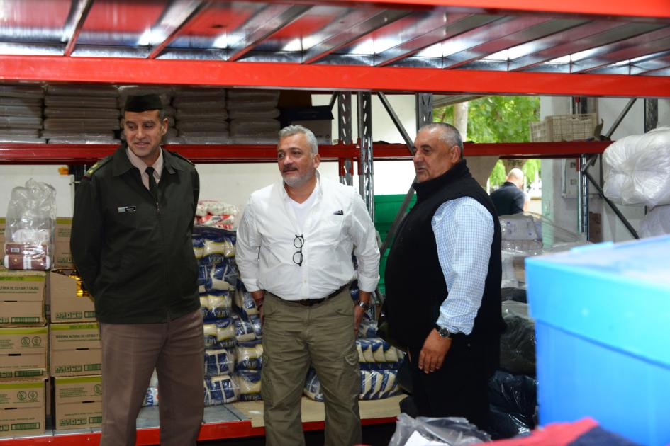 Nicolás González, Leandro Palomeque y encargado del depósito de Desarrollo Humano. Nicolás González, Leandro Palomeque y encargado del depósito de Desarrollo Humano.