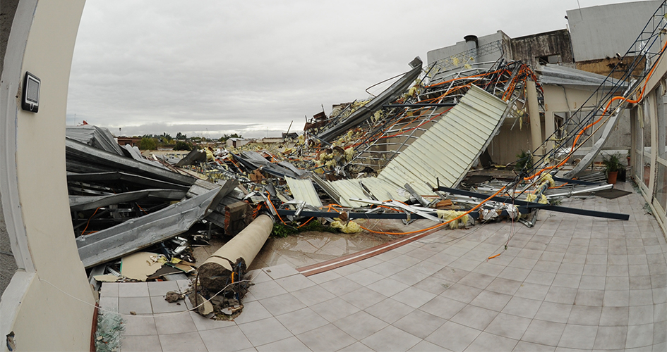 Fuente: Presidencia - Tornado en la ciudad de Dolores 15 de abril de 2016 Tornado en la ciudad de Dolores 15 de abril de 2016