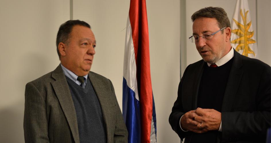 Diálogo entre Achim Steiner (PNUD) y el Director Nacional de Emergencias Sergio Rico Diálogo entre Achim Steiner (PNUD) y el Director Nacional de Emergencias Sergio Rico