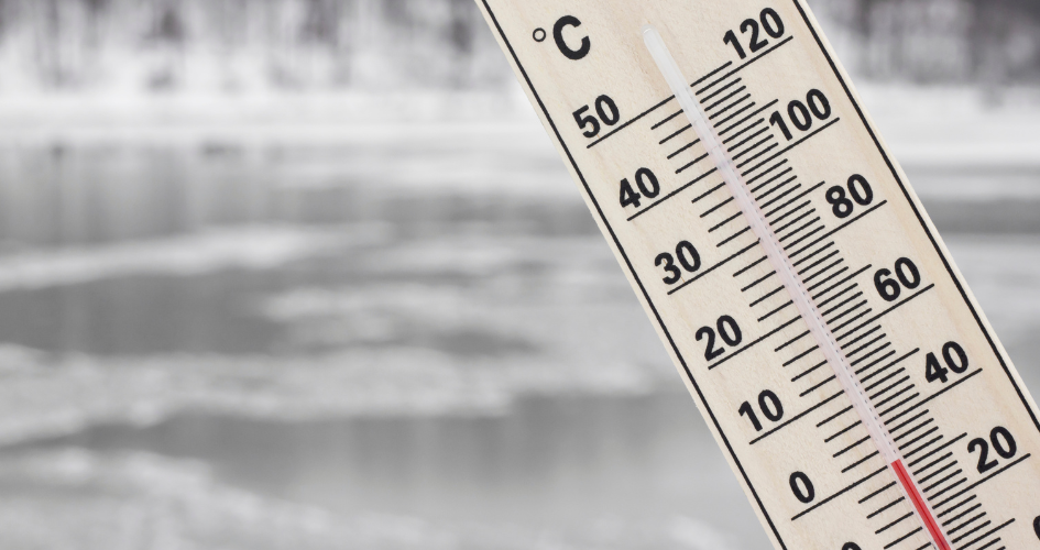 Imagen ilustrativa de ola de frío: termómentro marcando temperatura bajo cero Imagen ilustrativa de ola de frío: termómentro marcando temperatura bajo cero