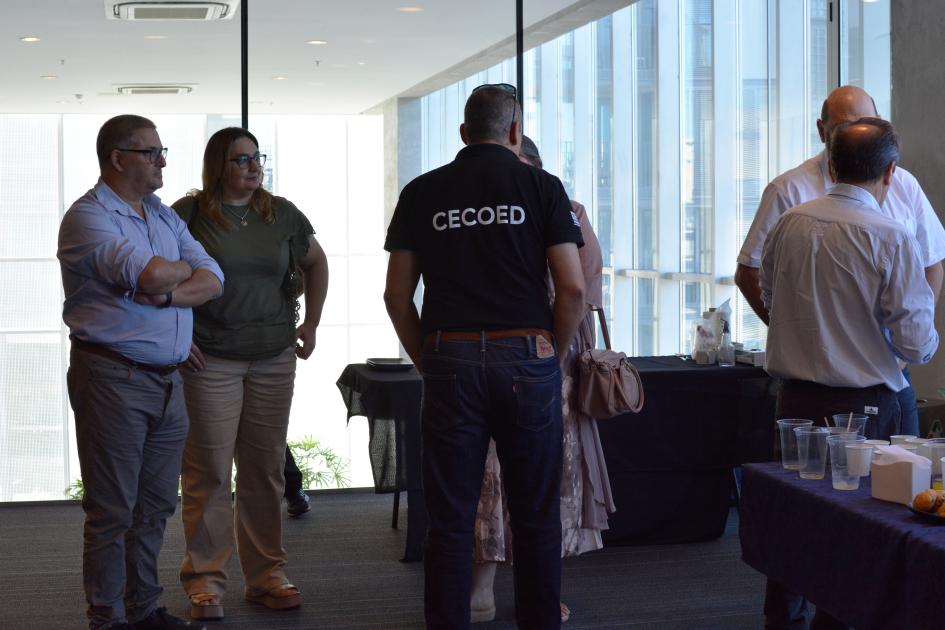 Coordinadores de los Cecoed: Centros Coordinadores de Emergencias Departamentales Coordinadores de los Cecoed: Centros Coordinadores de Emergencias Departamentales