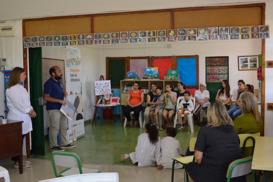 Taller de sensibilización sobre GIR en Escuela N° 127 (Paraje MANANTIALES)