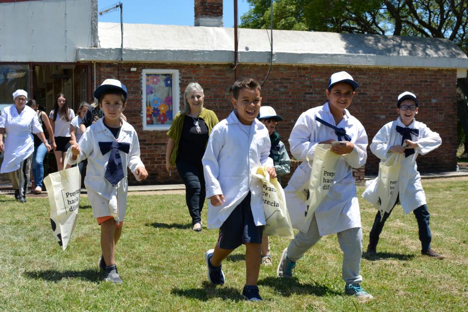 Taller de sensibilización sobre GIR en Escuela N° 127 (Paraje MANANTIALES)