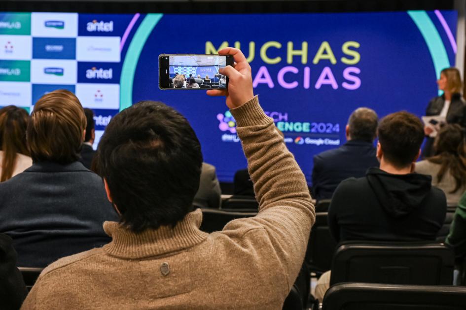 IA Tech Challenge 2024 - Foto: gentileza de Antel IA Tech Challenge 2024 - Foto: gentileza de Antel