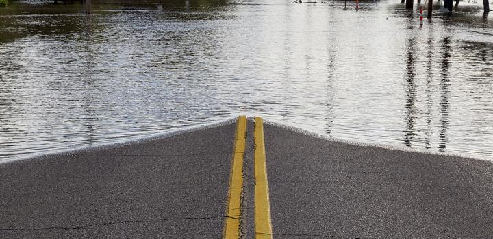 III Taller Nacional de amenaza de sequía e inundación Ruta cortada por agua
