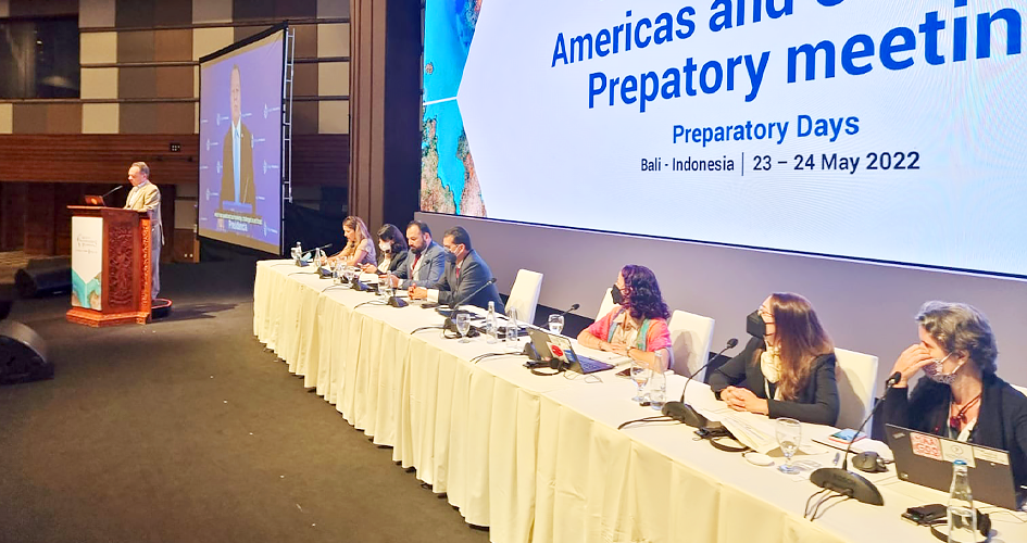 El dir. nac. Sergio Rico anunciando en Bali que la próxima Plataforma Regional será en Uruguay El dir. nac. Sergio Rico anunciando en Bali que la próxima Plataforma Regional será en Uruguay
